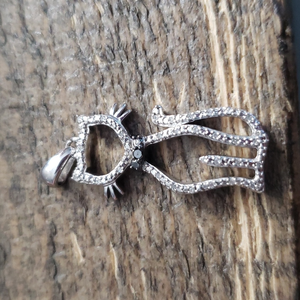 Kays diamond cat necklace